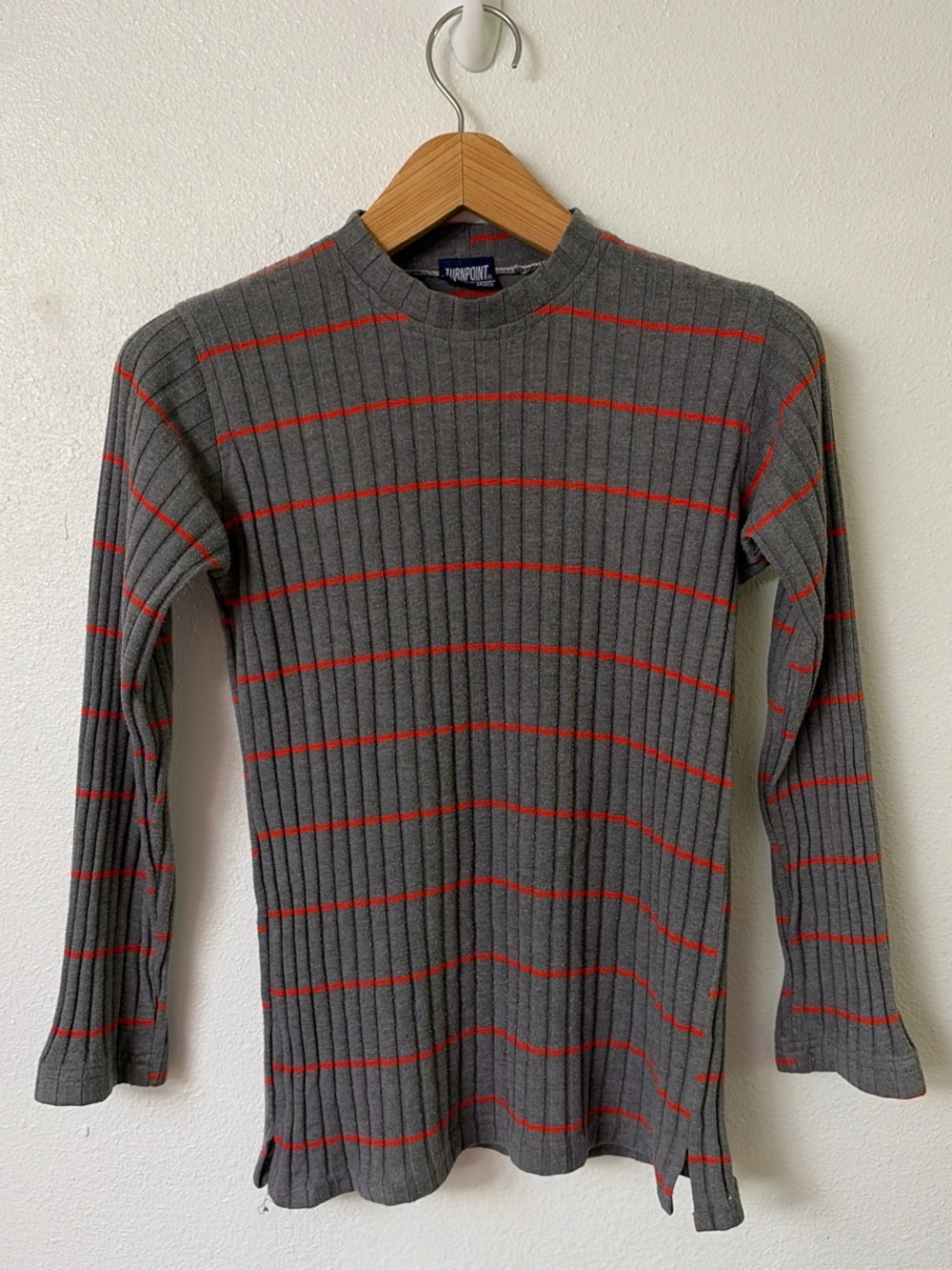 American Vintage | Striped Gray and Orange 90s cute striped long sleeve top